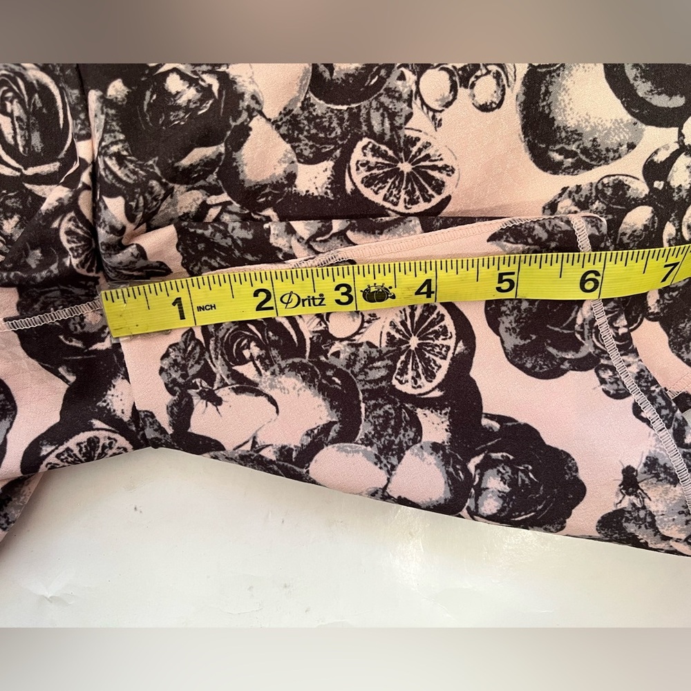 Oiselle Obsession Running Shorts Size 8 Rose Botanical Print - Picture 5 of 9